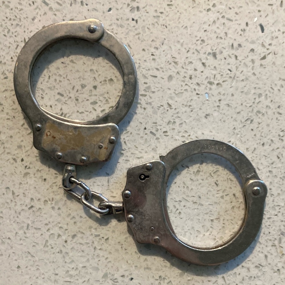 Silver Handcuffs No Keys 🔔